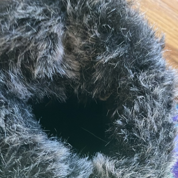 Kamik size 5 snow boots purple with grey fur lining